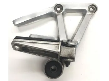 Platine et repose pieds arriere droit YAMAHA FZS 600 1998-2001 FAZER