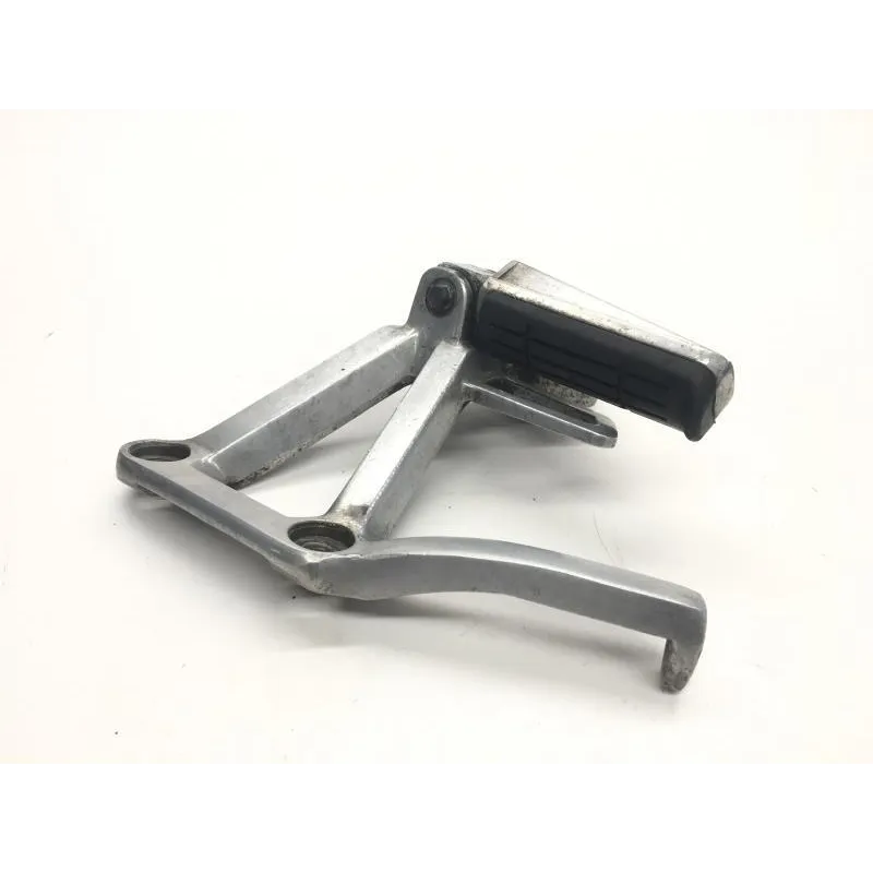 Platine et repose pieds arriere droit YAMAHA FZS 600 1998-2001 FAZER