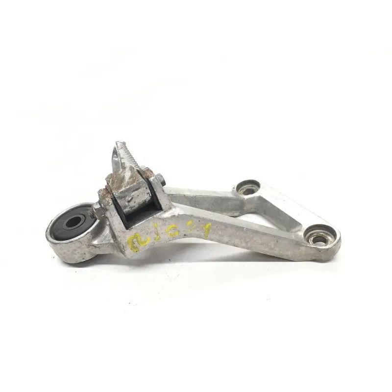 Platine et repose pieds arriere droit YAMAHA FZS 600 2002-2003 FAZER
