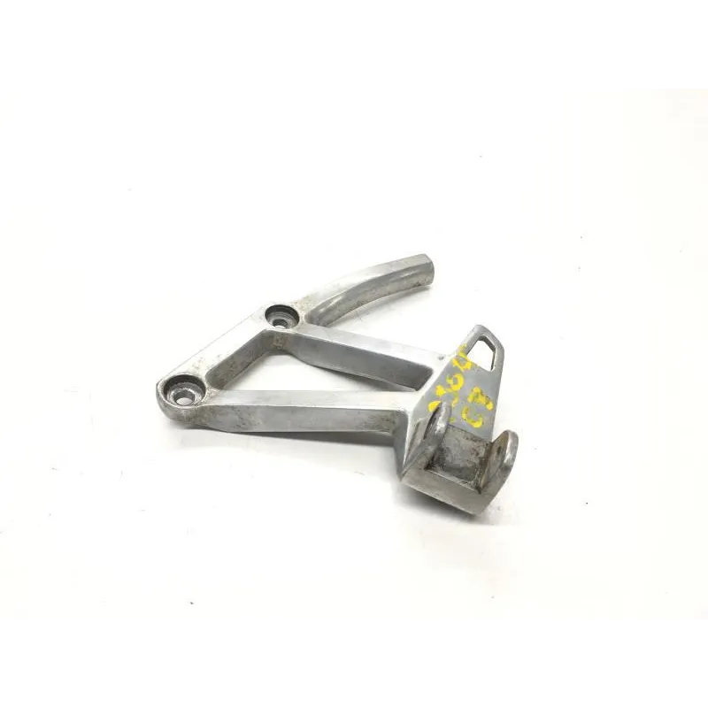 Platine arriere droite YAMAHA FZS 600 1998-2001 FAZER