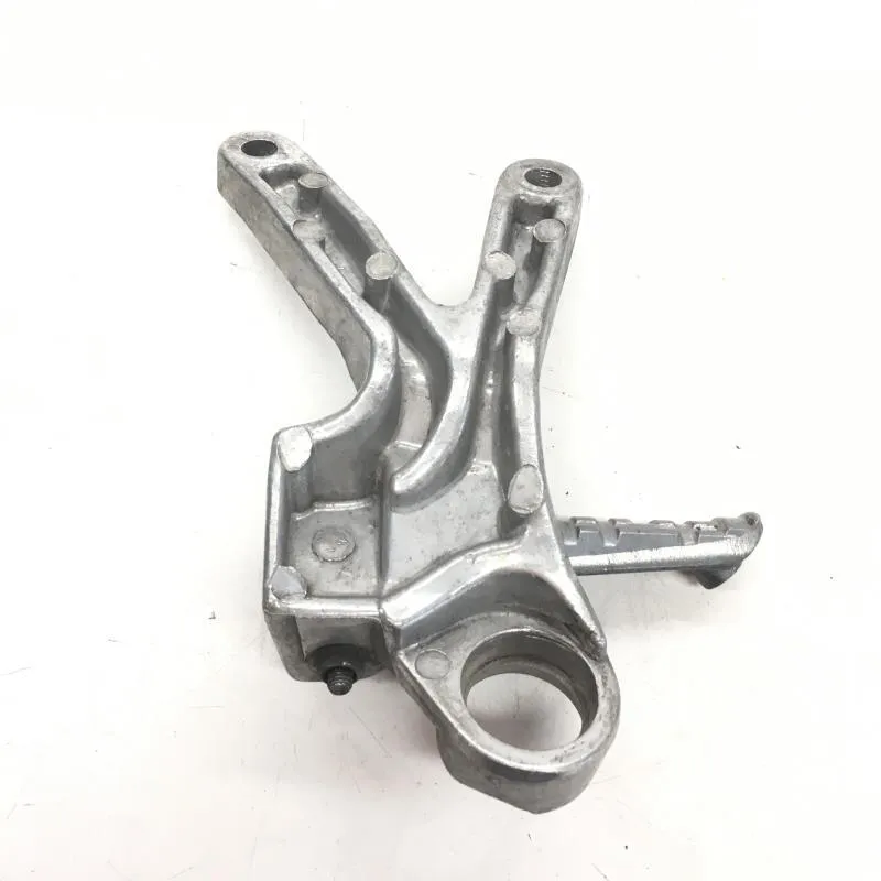 Platine et repose pieds arriere droit YAMAHA FZR 1000 1991-1995