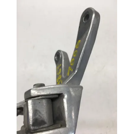 Platine et repose pieds arriere droit YAMAHA FZR 1000 1991-1995