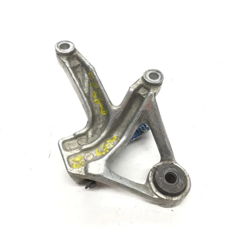 Platine et repose pieds arriere droit YAMAHA YZF 750 R 1993-1996