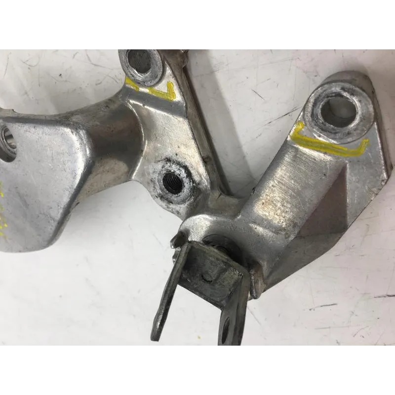 Platine avant droite YAMAHA YZF 750 R 1993-1996