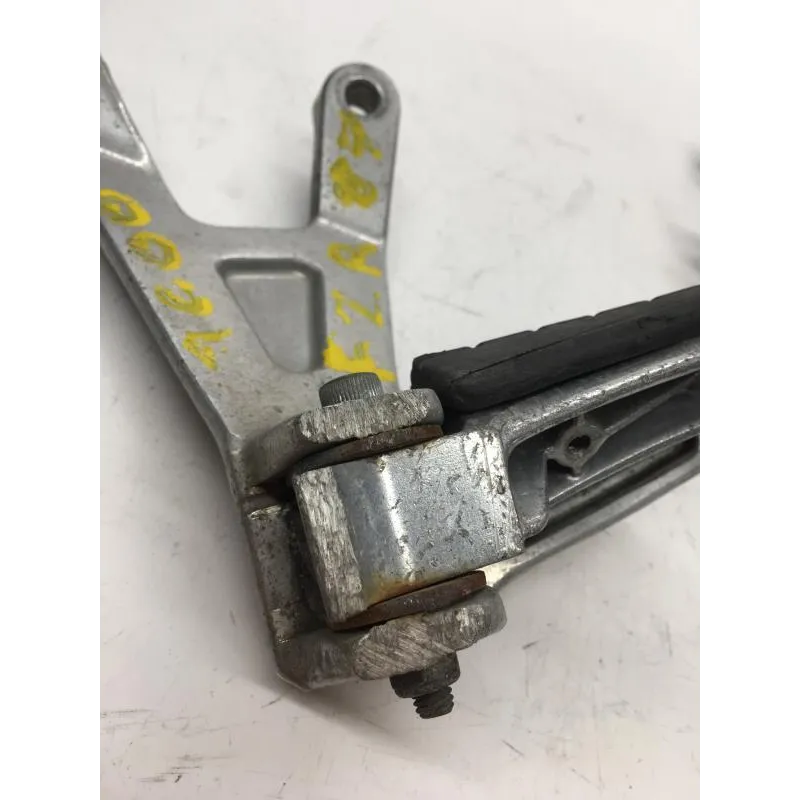 Platine arriere droite gauche YAMAHA FZR 1000 1987-1988 GENESIS