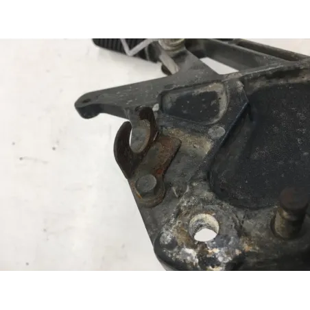 Platine et repose pieds arriere droit KAWASAKI GPZ 1000 RX 1986-1988