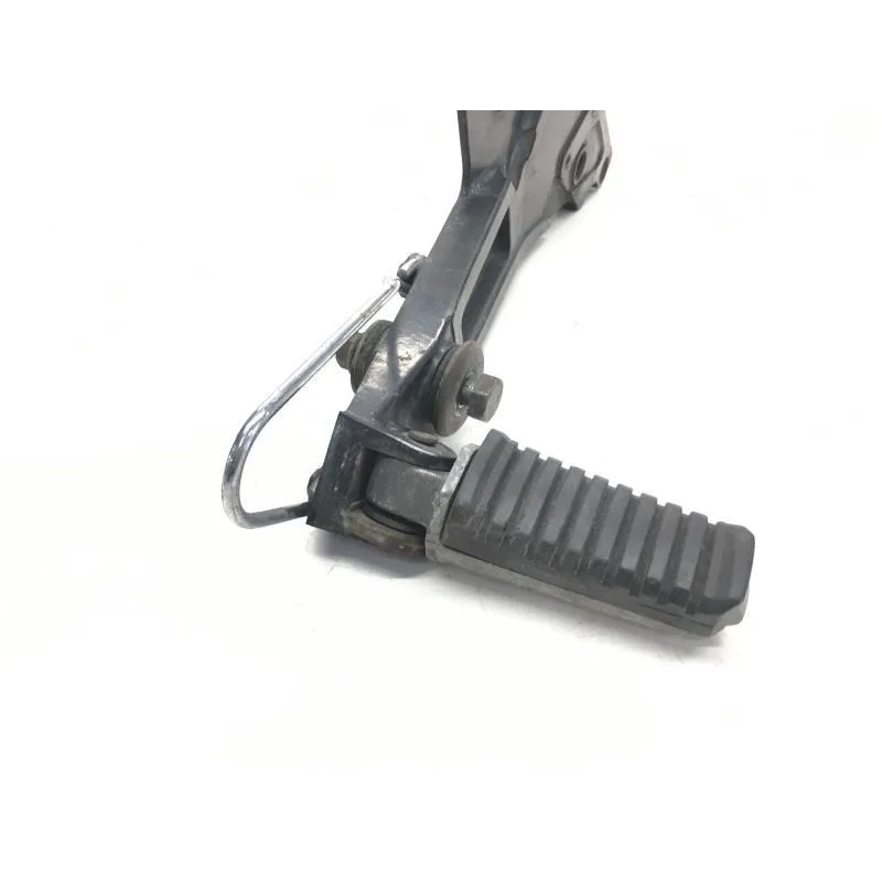 Platine et repose pieds arriere droit KAWASAKI GPZ 1000 RX 1986-1988