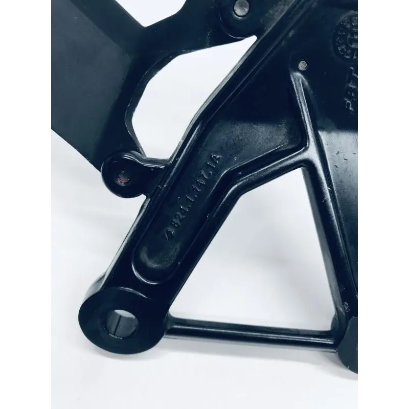 Platine avant droite DUCATI 848 EVO 2011-2013 SUPERBIKE