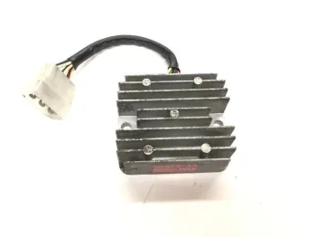 Regulateur charge batterie YAMAHA RZ 250 R 1984 29L