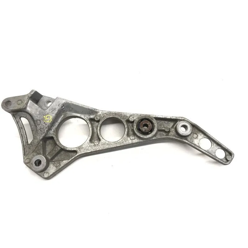 Platine arriere gauche YAMAHA RZ 250 R 1984 29L