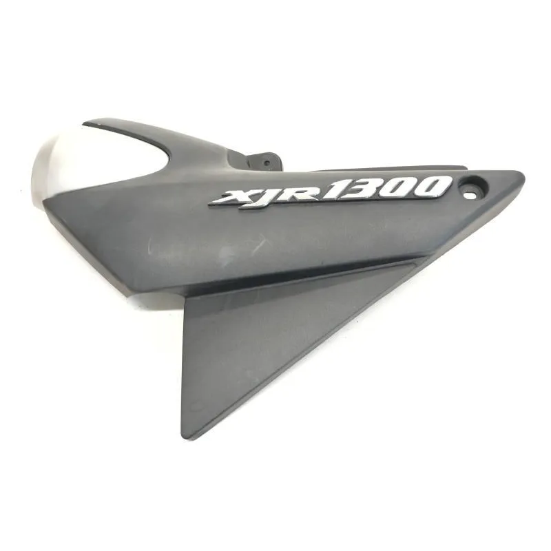 Cache carenage sous selle gauche YAMAHA XJR 1300 1999-2001