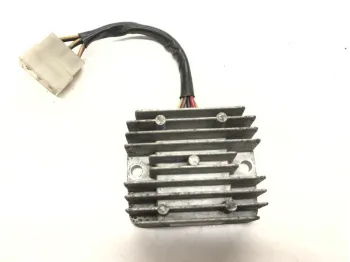 Regulateur charge batterie YAMAHA RZ 250 R 1983 29L