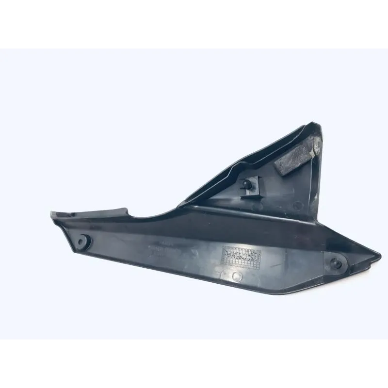 Cache carenage sous selle gauche SUZUKI GSF 1250 2007-2010 BANDIT