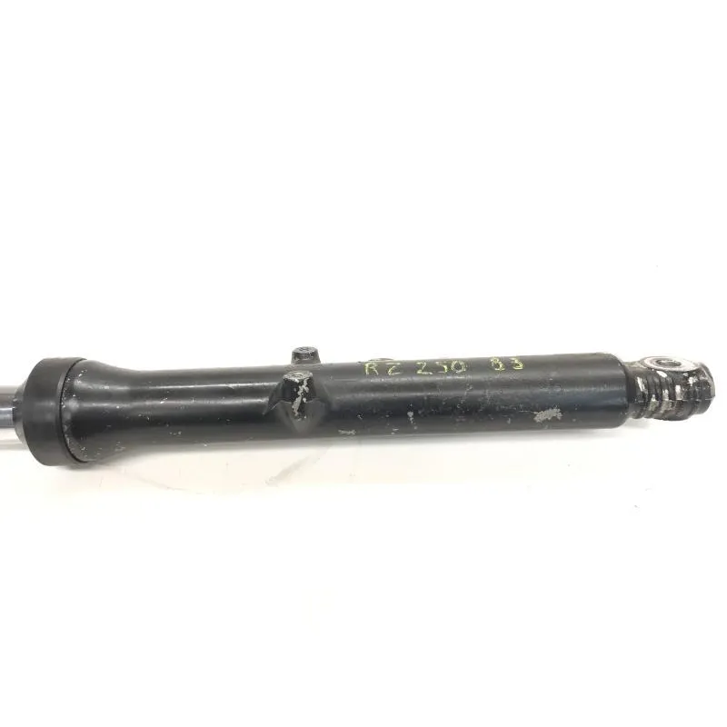Tube de fourche droit YAMAHA RZ 250 R 1983 29L