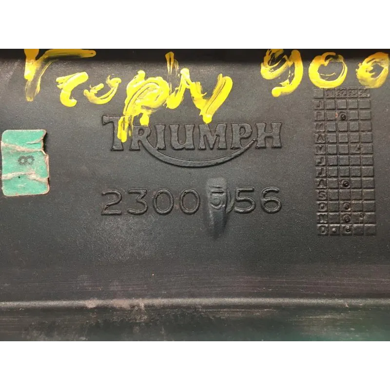 Cache jonction coque arriere TRIUMPH TROPHY 900 1992-1995