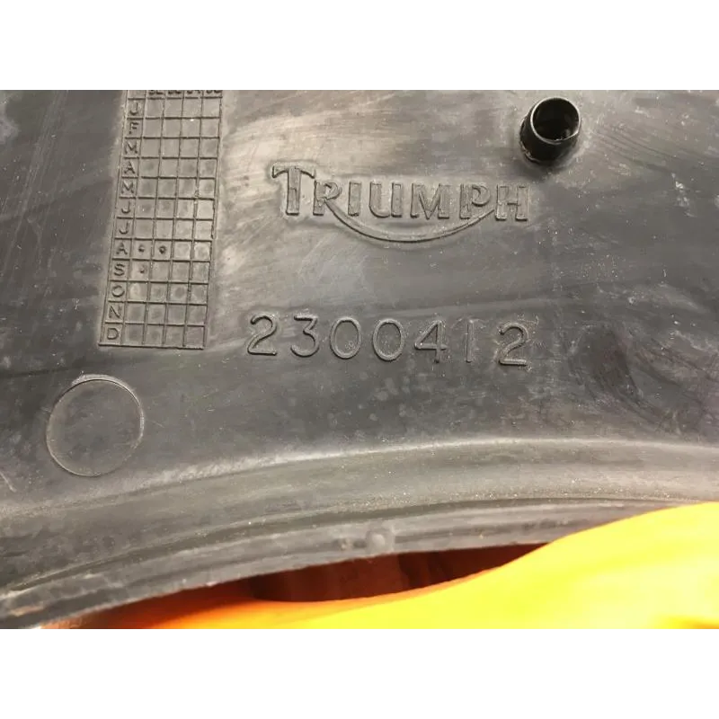 Cache lateral gauche TRIUMPH TROPHY 1200 1996-2003