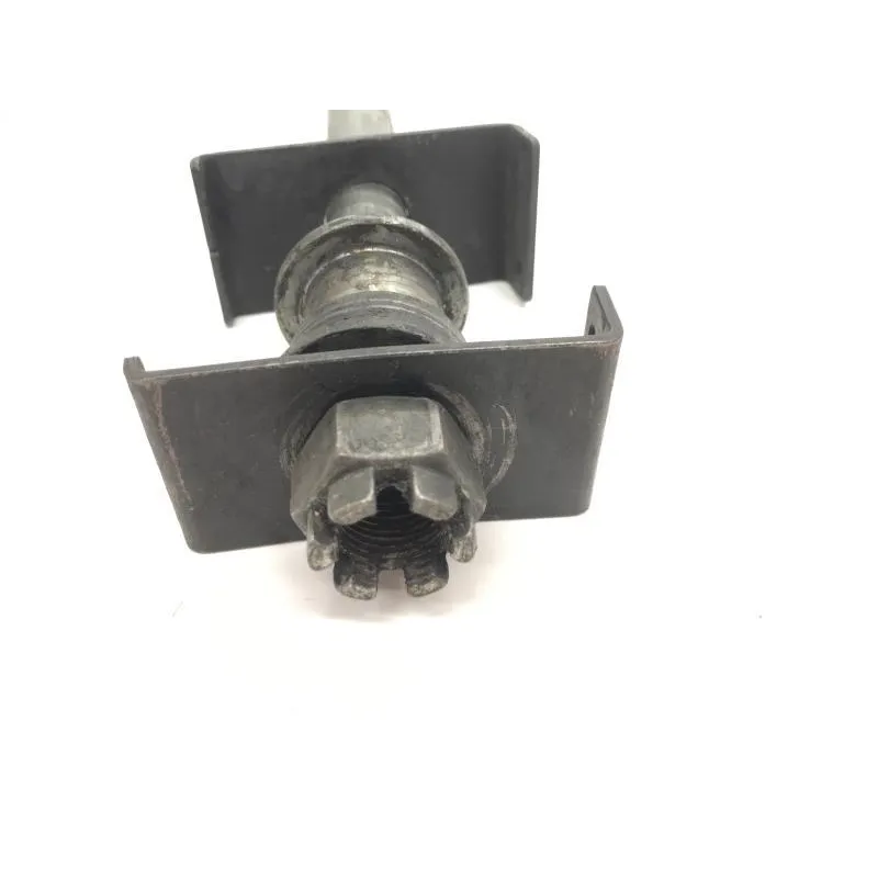 Axe de roue arriere KAWASAKI Z 750 2004-2006