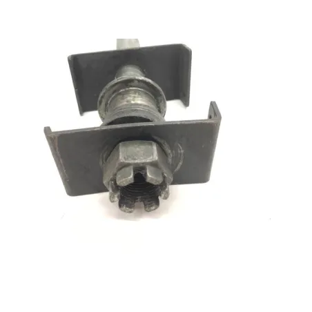 Axe de roue arriere KAWASAKI Z 750 2004-2006