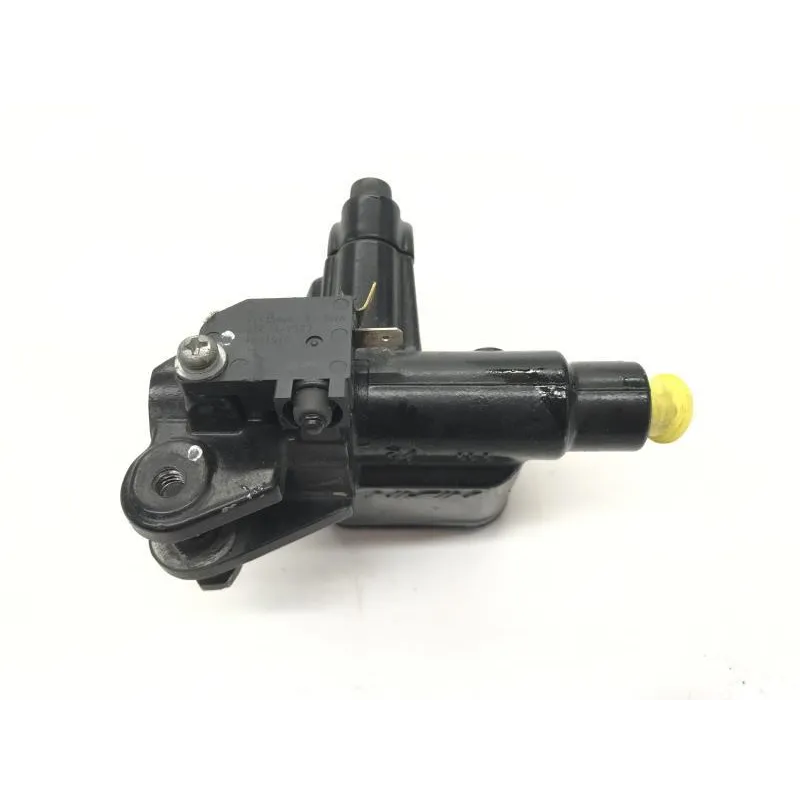 Maitre cylindre frein arriere YAMAHA GPD 125 2015-2019 NMAX