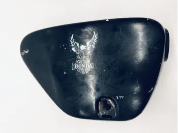 Cache carenage sous selle droit HONDA CB72 250 1961-1966 SUPERSPORT