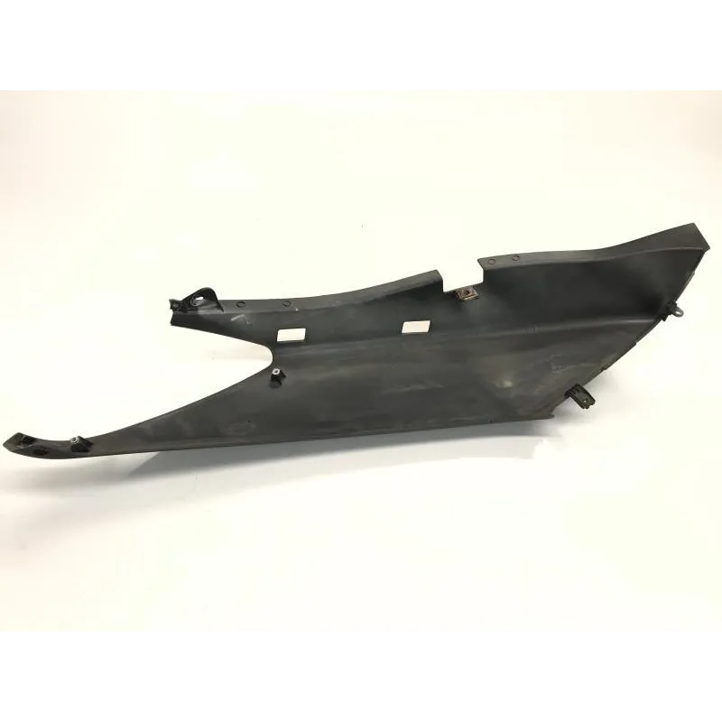 Cache carenage coque arriere gauche YAMAHA YPR 125 2006-2009 XMAX