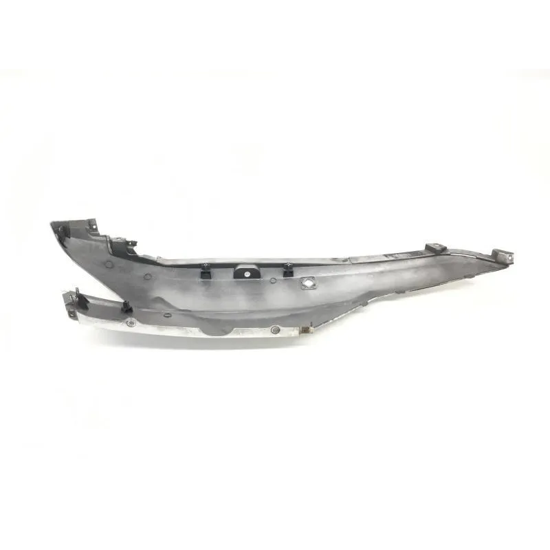 Cache carenage coque arriere gauche SUZUKI AN 400 1999-2002 BURGMAN