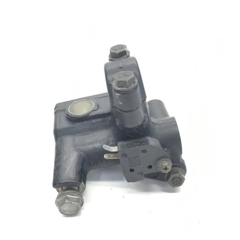 Maitre cylindre frein avant KAWASAKI BN 125 1998-1999 ELIMINATOR