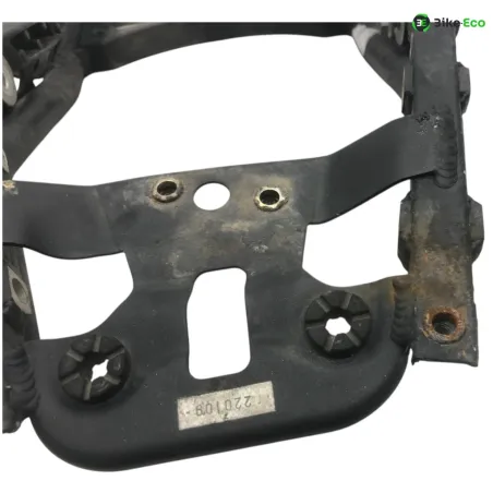 Boucle cadre arriere TRIUMPH STREET TRIPLE R 675 2009-2011
