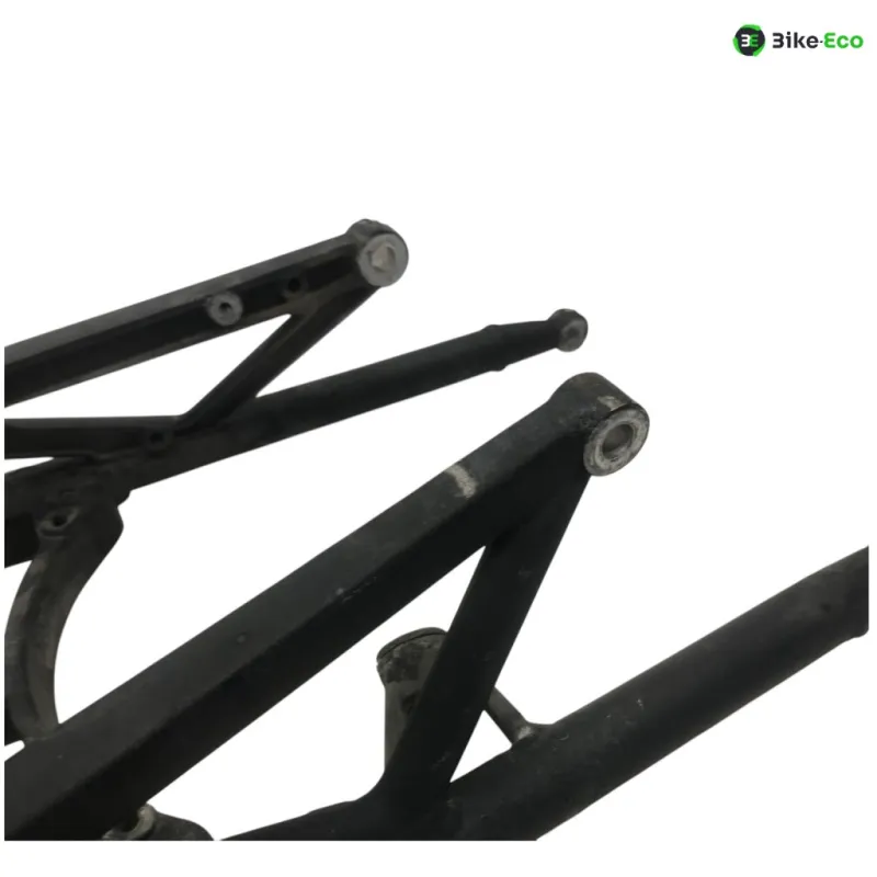 Boucle cadre arriere TRIUMPH STREET TRIPLE R 675 2009-2011