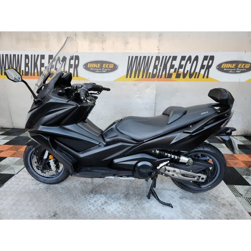 KYMCO AK 550