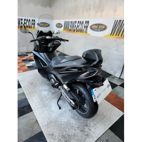 KYMCO AK 550