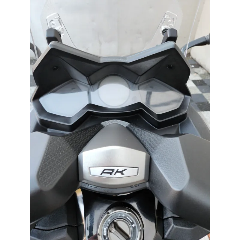 KYMCO AK 550
