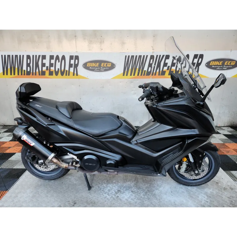 KYMCO AK 550