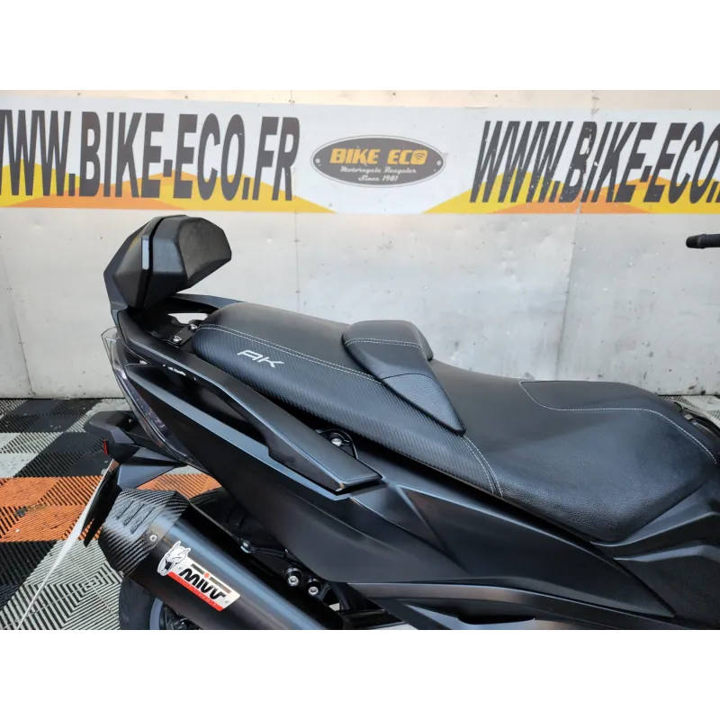 KYMCO AK 550