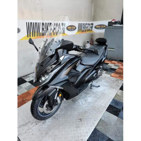 KYMCO AK 550
