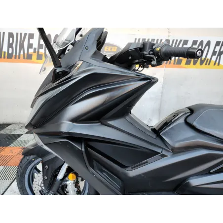 KYMCO AK 550