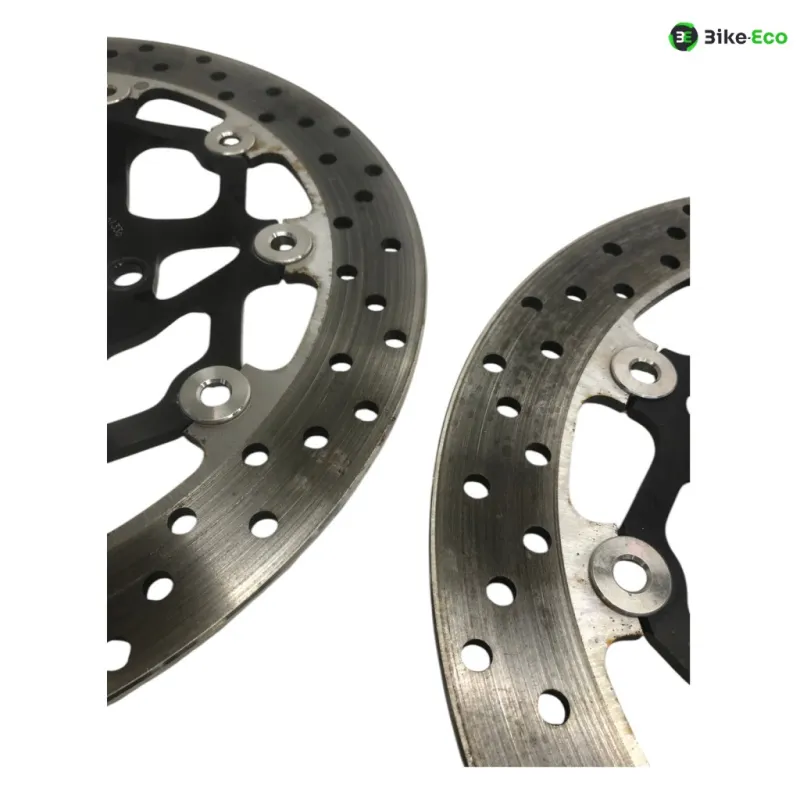 Disque frein avant TRIUMPH STREET TRIPLE R 675 2009-2011