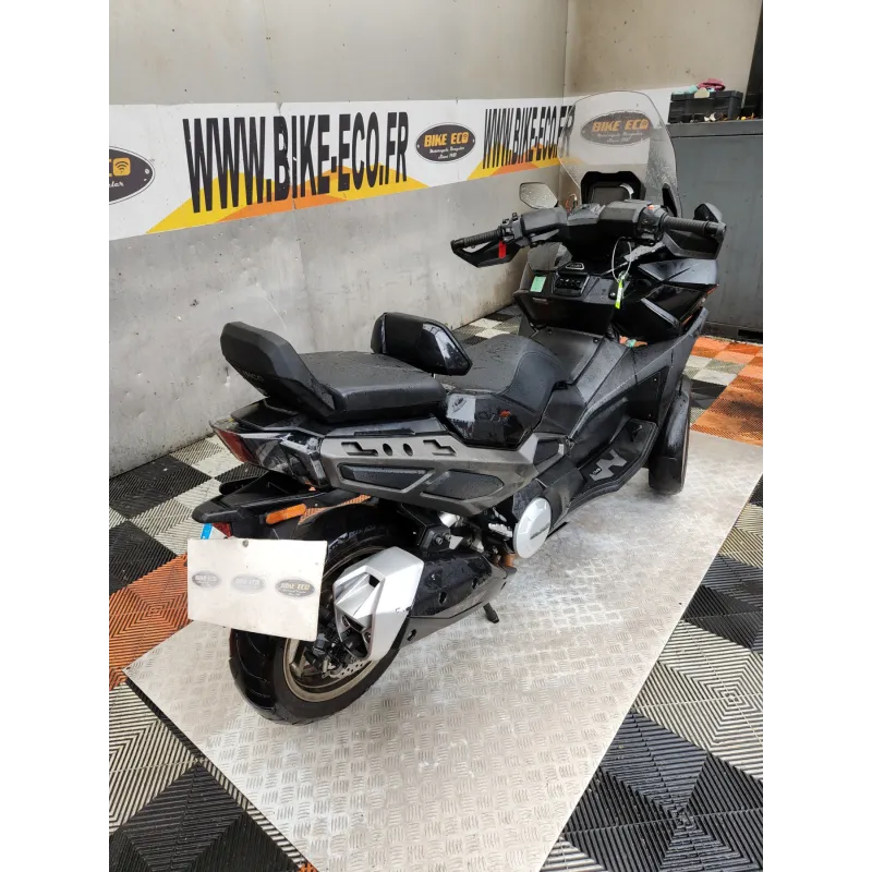 KYMCO CV3 550