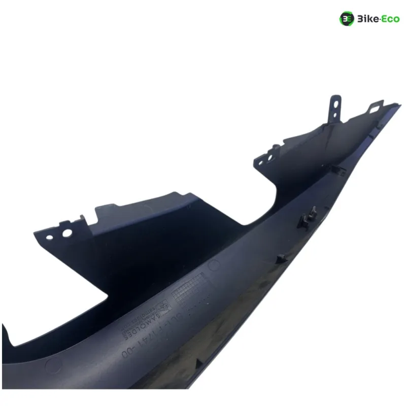Cache carenage coque arriere droit YAMAHA YPR 125 2018-2020 XMAX