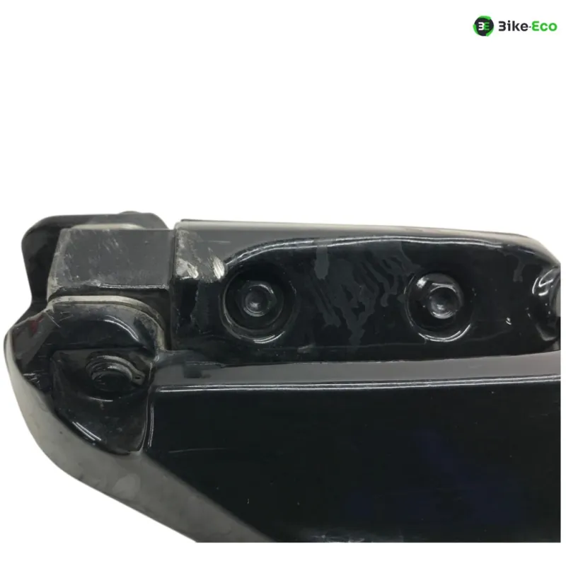 Platine et repose pieds arriere gauche GILERA GP 800 2007-2011