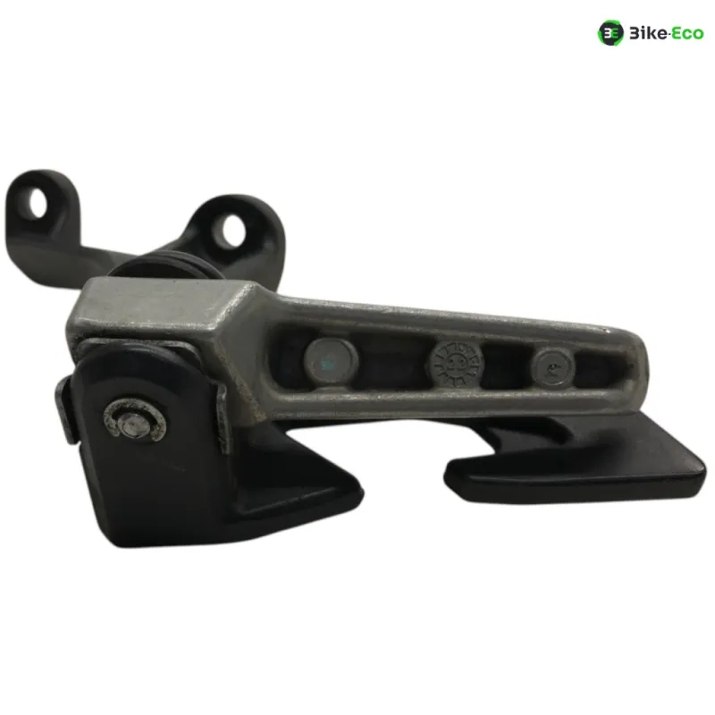 Platine et repose pieds arriere gauche KAWASAKI Z 400 2019-2023