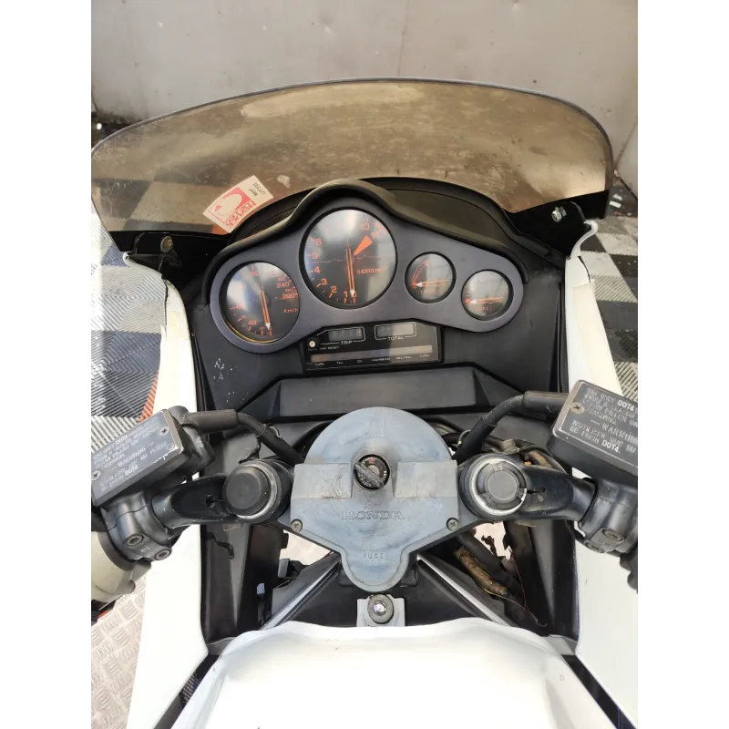 HONDA VF 1000 F