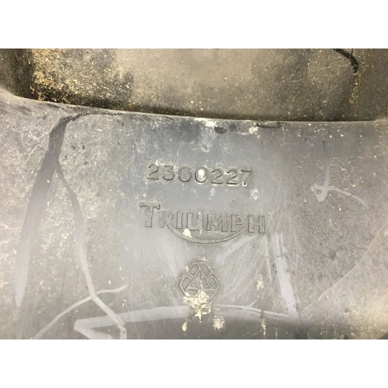 Garde boue arriere TRIUMPH THUNDERBIRD 900 1995-2003