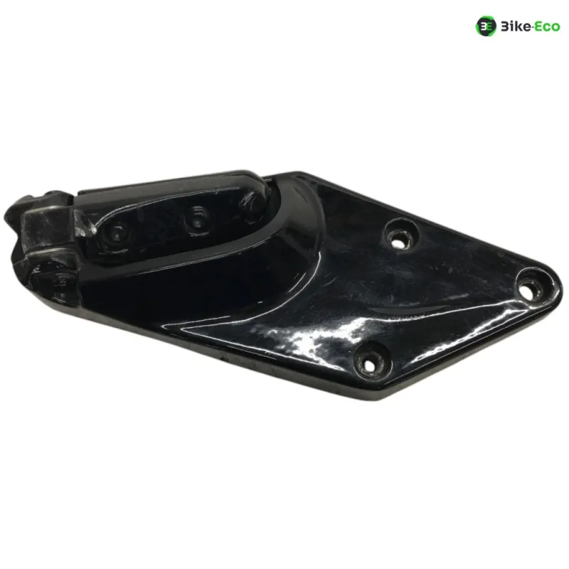 Platine et repose pieds arriere gauche GILERA GP 800 2007-2011