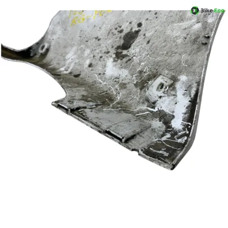 Cache flanc de carenage gauche SUZUKI RG 125 F 1992-1996 GAMMA