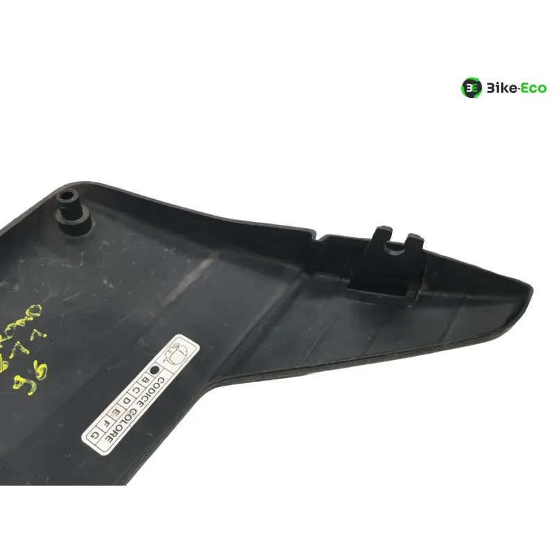 Cache carenage sous selle droit CAGIVA ROADSTER 125 1995-1999