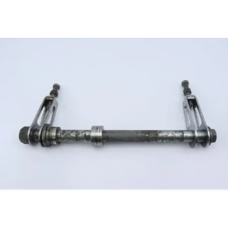 Axe de roue arriere HONDA VF 1000 F BOL D'OR 1985 - 1986