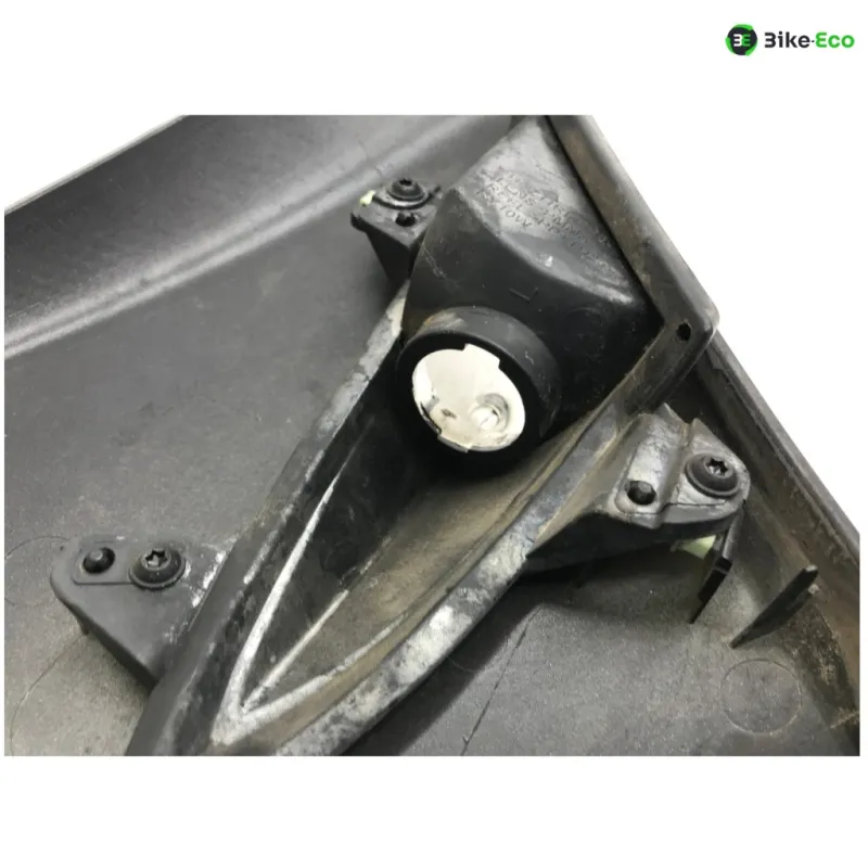 Cache flanc de carenage gauche PEUGEOT CITYSTAR 125 2012-2016