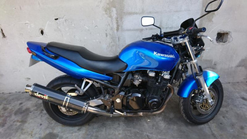 KAWASAKI ZR7 750