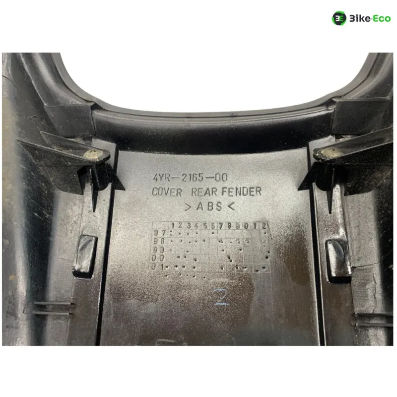 Cache carenage coque arriere YAMAHA FZS 600 2002-2003 FAZER